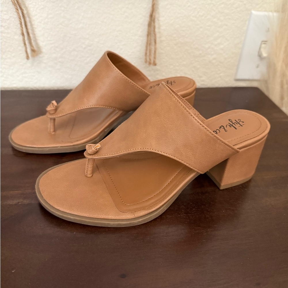 Stylish Tan Heeled Sandals